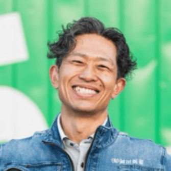 株式会社 アスタスク
                    取締役 重久 廉 氏
