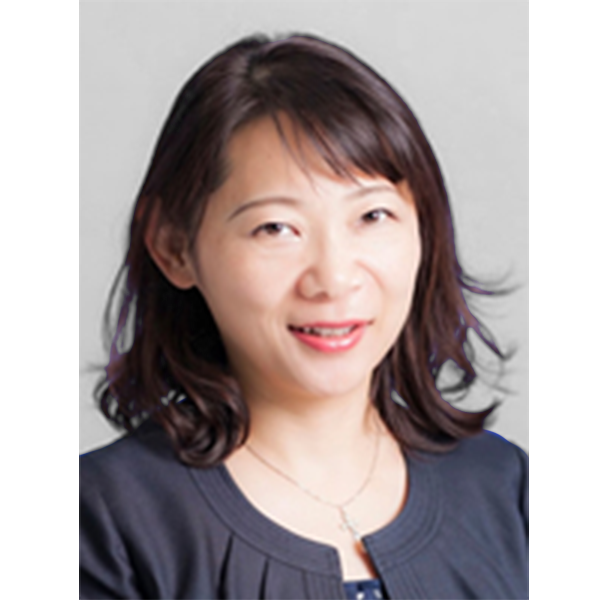 久保 祐子 氏